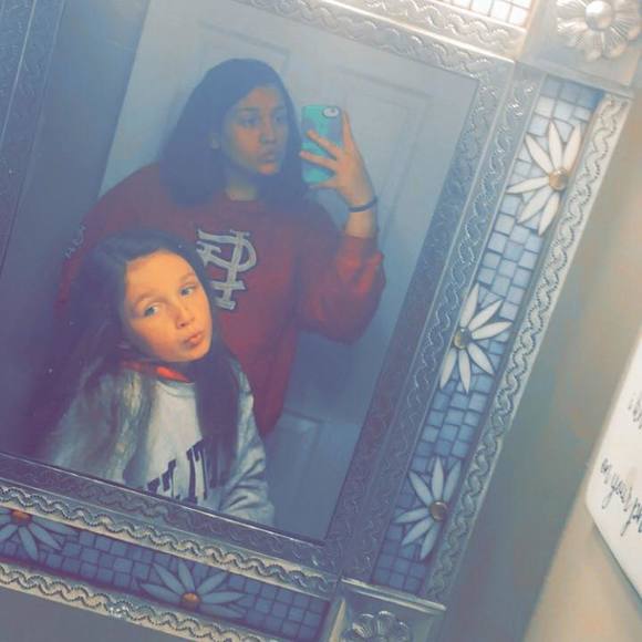 Meet your Posher, Trinity - Picture 1 of 1